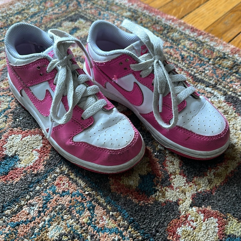 Nike girls sneakers